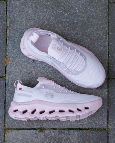 Кросівки жіночі Cloudtilt Pale Pink 37 ON001-1686064 фото
