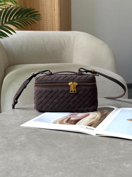 Сумка жіноча Nostra Suede Bag Chocolate/Gold WN01306-1689210 фото